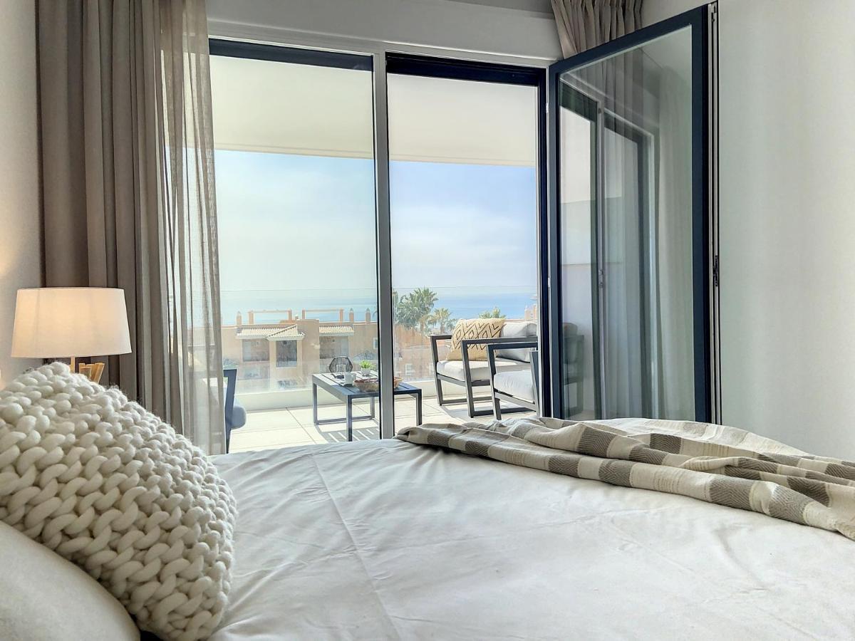 Via Celere 2330 Sea View Apartment 카사레스 외부 사진