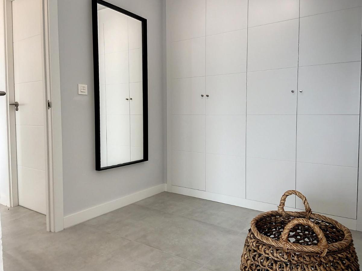 Via Celere 2330 Sea View Apartment 카사레스 외부 사진